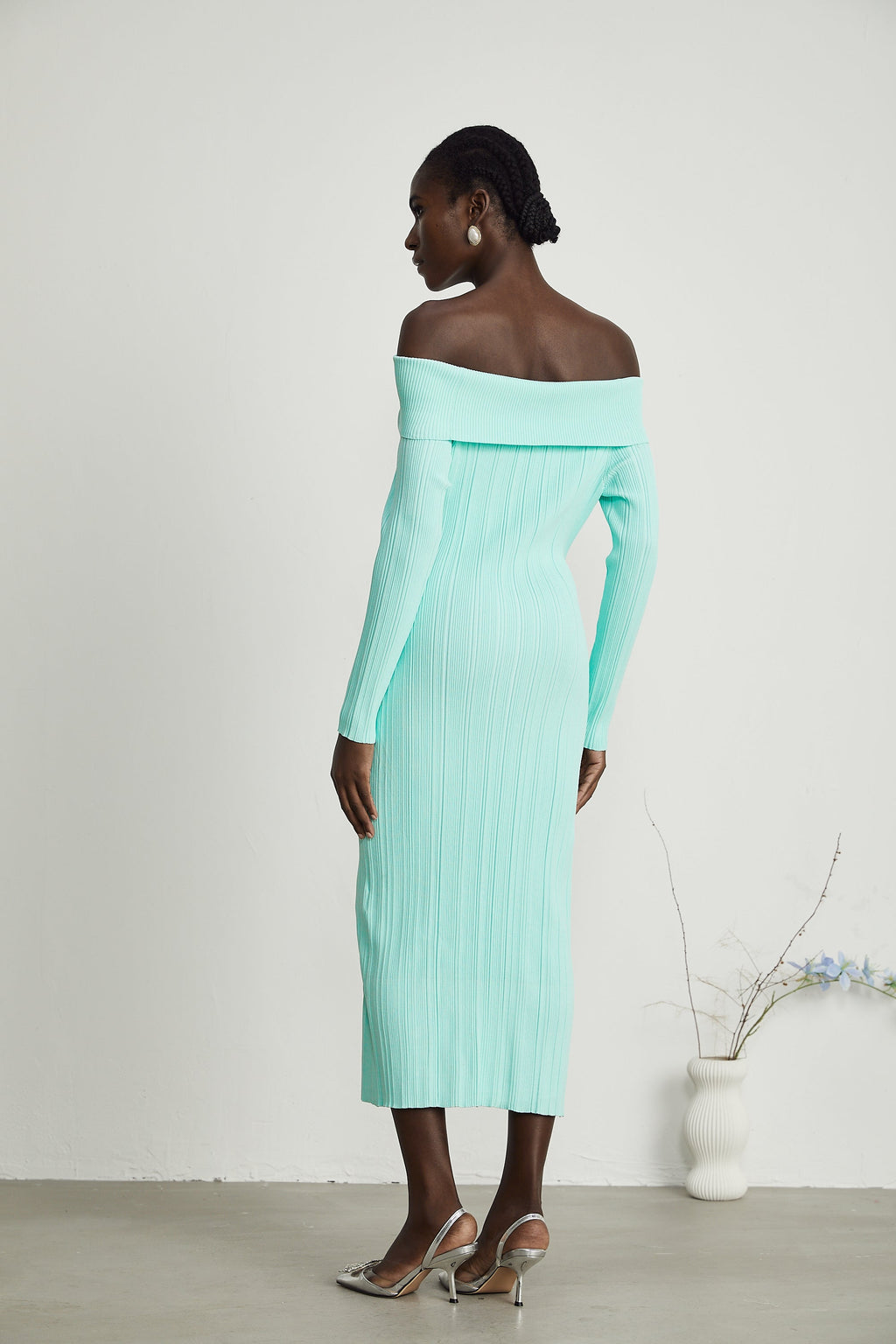 Carmen Omuzları Açık Örme Midi Elbise