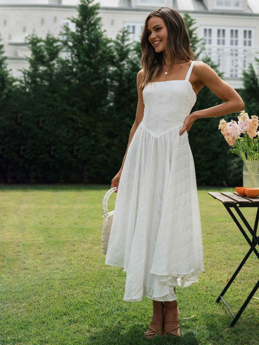 Beyaz Asimetrik Romantik Pamuklu Askılı Maxi Elbise