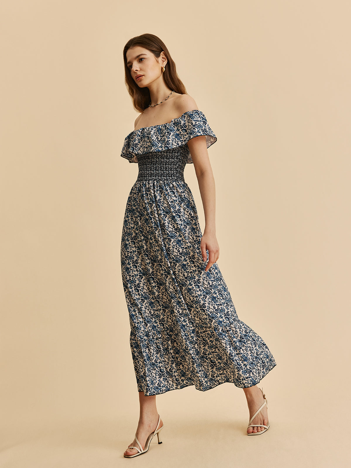 Mavi Fırfır Detaylı Boho Düşük Omuz Çiçek Desenli Maxi Elbise