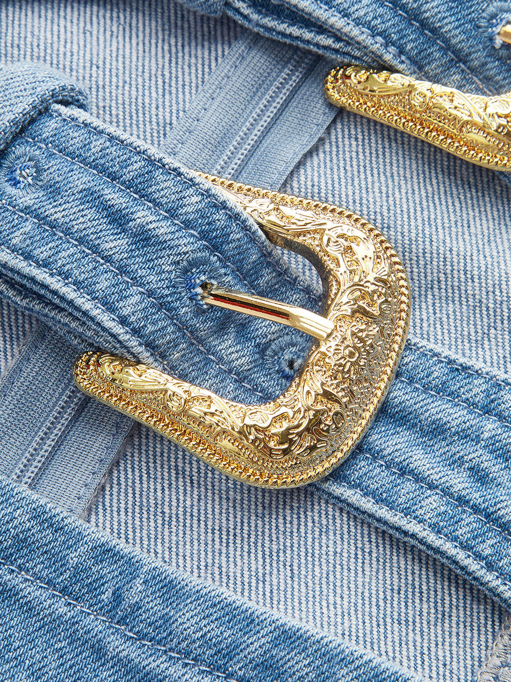Halter Yaka Toka Detaylı Denim Elbise