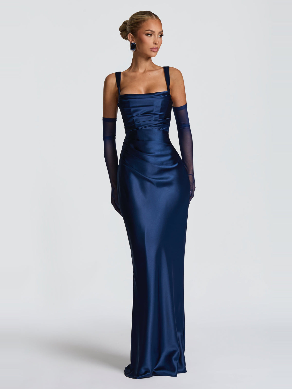 Kare Yaka Korse Detaylı Saten Maxi Elbise